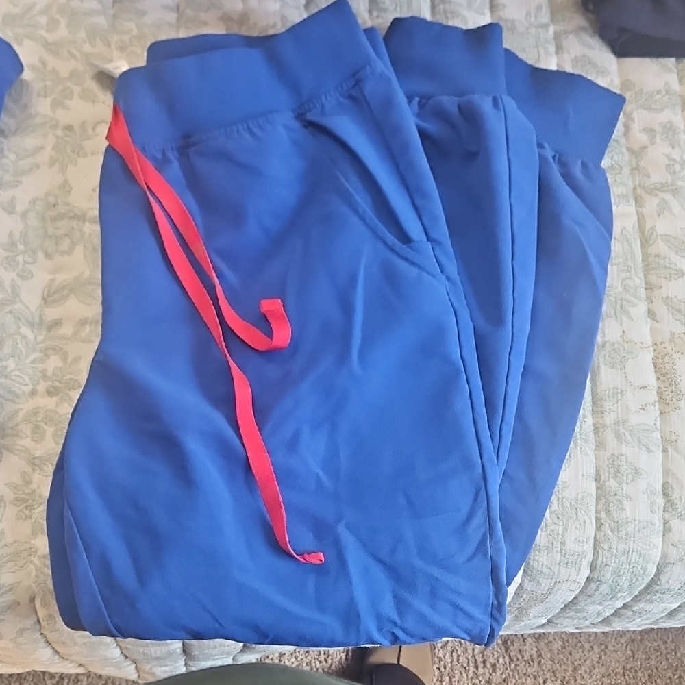 Figs Womens Jogger Scrubs